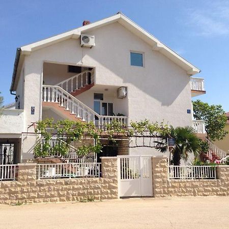 Apartmani Slavica Biograd Na Moru Zewnętrze zdjęcie