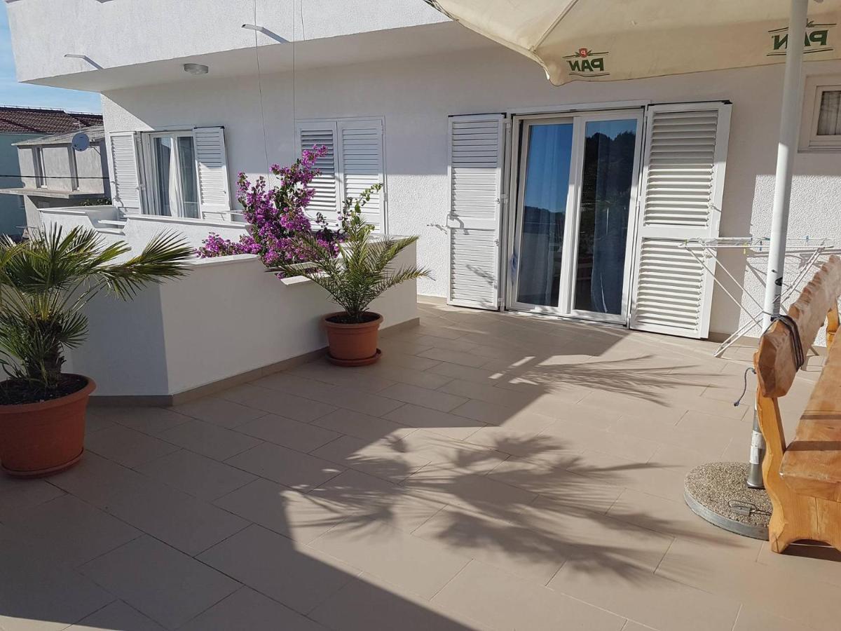 Apartmani Slavica Biograd Na Moru Zewnętrze zdjęcie
