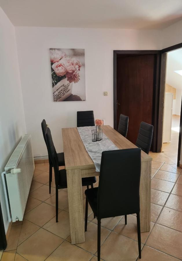 Apartmani Slavica Biograd Na Moru Zewnętrze zdjęcie